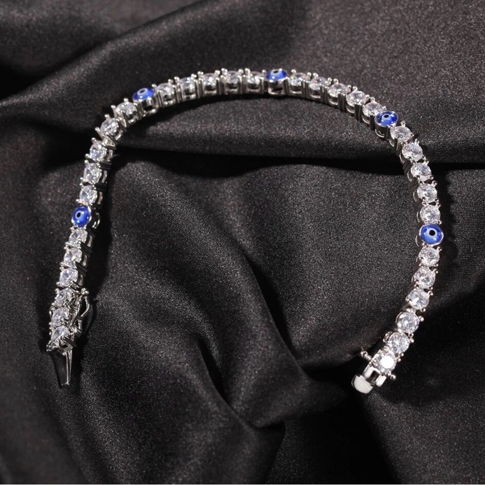 Elegant Silver and Blue Tennis Bracelet 8inch